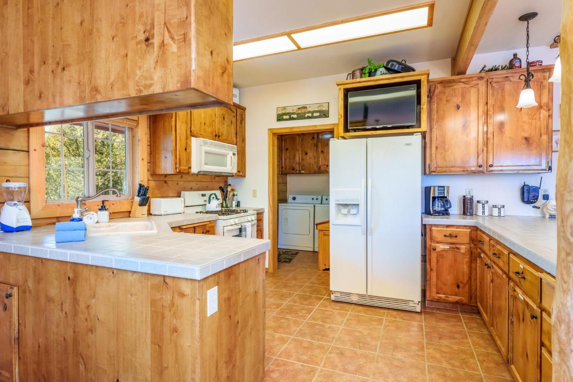 Bass Log - Dog Friendly Holiday home Bass Lake